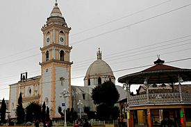 Plaza Central de Las Vigas de Ramírez..jpg