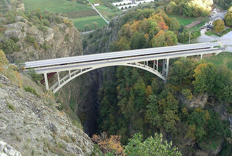 Pont de Gueuroz west