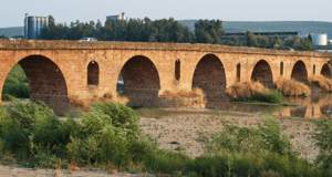 Archivo:Puente Romano de la Ciudad de Andújar