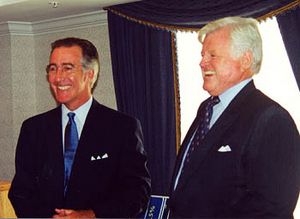 Archivo:Richard Neal and Ted Kennedy