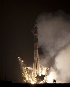 Archivo:Soyuz TMA-17 Launch (Expedition 22)