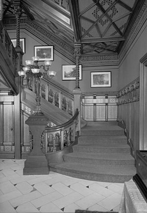 Archivo:Twain House Entrance Hall HABS CONN,2-HARF,16-46