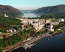 Archivo:USMA Aerial View Looking North
