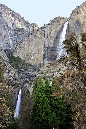 Yosemite falls winter 2010.JPG