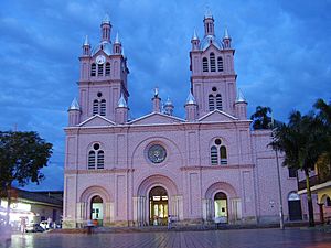 Archivo:Basílica de Buga