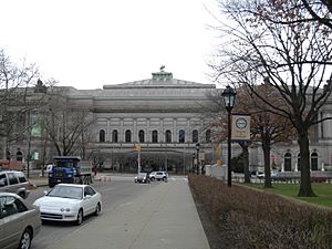 Archivo:Carnegie Museum of Natural History 01