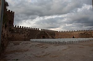 Archivo:Castillo de Alanís