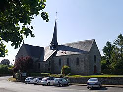 Eglise de Couesmes autre vue.JPG