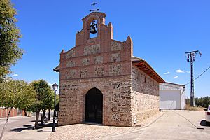 Archivo:Ermita de San Policarpo, Calera y Chozas, 01