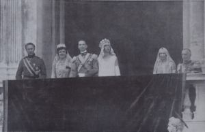 Archivo:I Reali d' Italia e del Belgio al Balcone del Palazzo del Quirinale