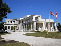Jefferson Davis Library & Museum 2014.jpg