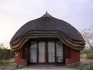 Archivo:Khutse Kalahari Lodge
