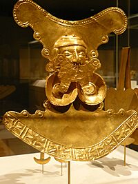 Archivo:Pectoral Ornament Colombia Yotoco (Calima) 1st-7th century CE Hammered Gold