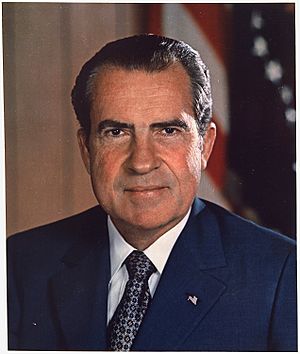Archivo:Richard M. Nixon, ca. 1935 - 1982 - NARA - 530679