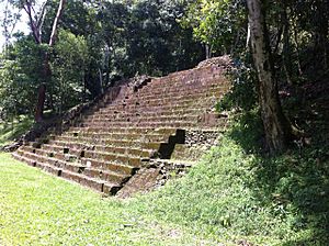 Archivo:Rio-Amarillo-escalinata