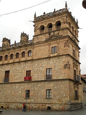 Archivo:Salamanca Palacio de Monterrey 02
