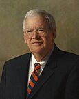 Speaker of the United States House of Representatives Dennis Hastert (cropped)