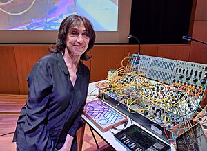 Archivo:Suzanne Ciani at KQED in August 2024