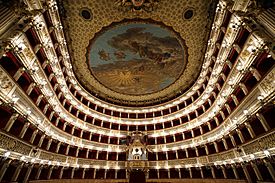 Archivo:Teatro San Carlo large view