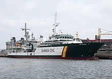 Archivo:The Spanish Civil Guard patrol ship Rio Segura is moored in Dakar, Senegal, March 8, 2014, during exercise Saharan Express 2014 140308-N-QY759-182