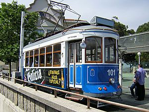 Archivo:Tranvía.A Coruña Galicia