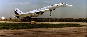 Archivo:Tu-144LL