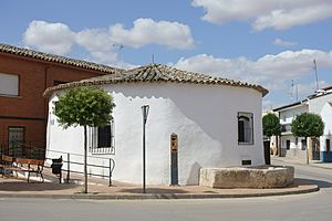 Archivo:Villanueva de Alcardete, abrevadero