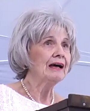 Alice Munro 2006 (cropped).jpg