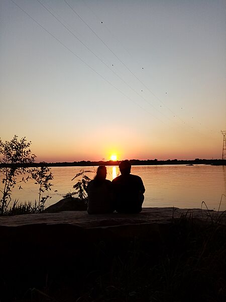Atardecer frente al río Paraguay