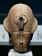 Archivo:Cabeza de Amenhotep III (British Museum)
