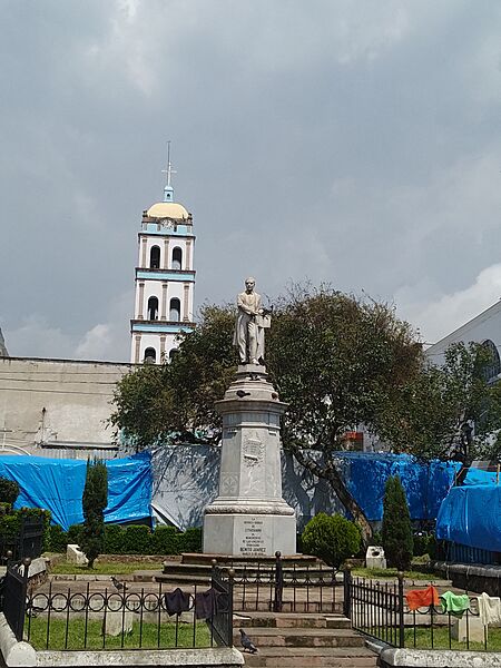 Estatua Benito Juarez Zitácuaro