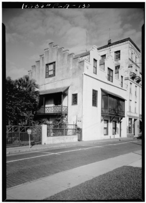 Archivo:Historic American Buildings Survey Prime A. Beaudoin, Photographer August 1961 VIEW FROM SOUTHEAST - Don Pedro Horruytiner House, 214 Saint George Street, Saint Augustine, St. HABS FLA,55-SAUG,29-1
