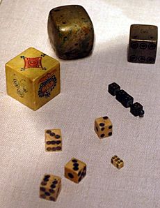 Archivo:Historical dice