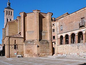 Archivo:Iglesia de San Miguel Arcángel, Grajal de Campos