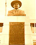 Busto de Jesús García Corona recordando sus acciones