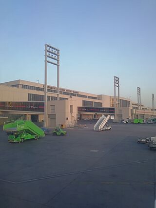 King Fahd Airport mosque 2.jpg