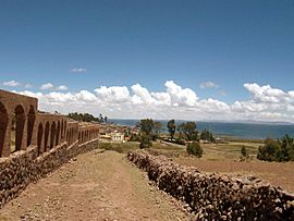 Lago Titicaca desde las alturas de Chucuito.jpg