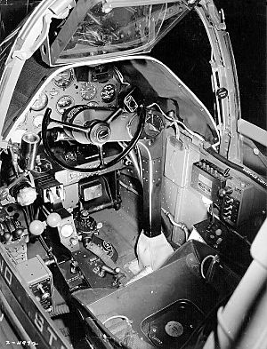 Archivo:Lockheed P-38G cockpit looking in from left wing 061019-F-1234P-004