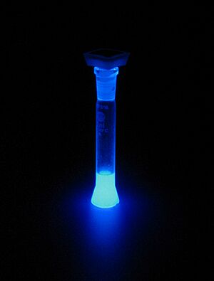 Archivo:Luminol2006