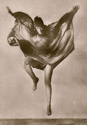 Archivo:Mary Wigman by Hugo Erfurth 1926