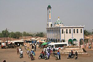 Archivo:Mosquée au grand marché