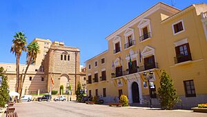 Archivo:Motril - Plaza de España 3
