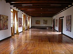 Archivo:National Art Gallery in Tegucigalpa (34328491)