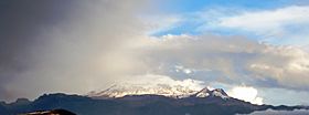 Archivo:Nevado del Ruiz en una tarde despejada