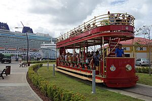 Archivo:Oranjestad tram 2586