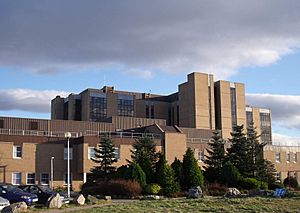 Archivo:Raigmore Hospital, Inverness