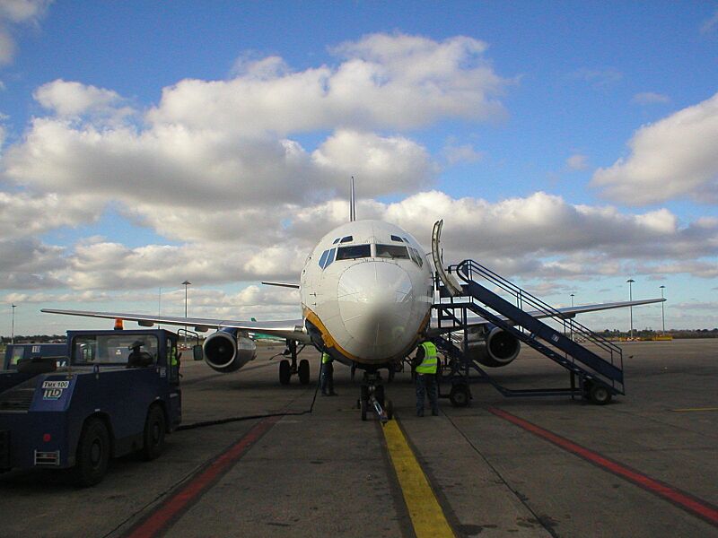 Ryanair 737-200 Dublin Airport