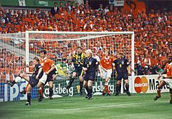 Archivo:Scotland-holland euro 96