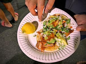 Archivo:Tacos al pastor