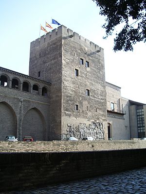 Archivo:Torre del trovador de la Aljafería